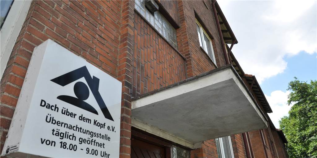 Schutz vor Schnee und Kälte: Dach über dem Kopf für Obdachlose in Lünen Das Archivbild zeigt den Eingangsbereich der Übernachtungsstelle vom Verein „Dach über dem Kopf“ im Lüner Stadtteil Gahmen.