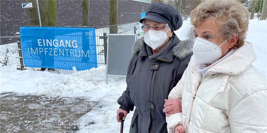 Corona-Impfstart in Unna trotz Schneechaos gut angelaufen Los geht es: Viele über-80-Jährige starteten am Montag mit ihrer ersten Corona-Impfung.