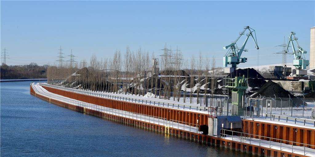 Eisschollen im Kanal: Reicht die Kohle im Trianel-Kraftwerk in Lünen? Eisschollen im Kanal: Reicht die Kohle im Trianel-Kraftwerk in Lünen?