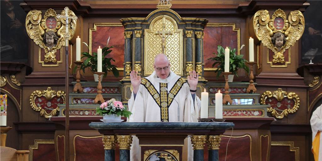 Wiedereröffnung der Kapuzinerkirche: Eucharistiefeier mit Besuch aus Koblenz Am 14. Februar 2021 öffnete die Kapuzinerkirche wieder seine Türen für die Gemeinde und feierte seit der Schließung aufgrund der Renovierungsarbeiten die erste Euchariestiefeier.