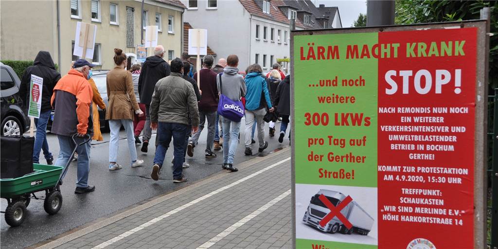 Ansiedlungspläne in Gerthe: Jetzt werden weitere Gutachten geliefert In Merklinde demonstrierten Anfang September gut 175 Menschen lautstark gegen eine neue Firmenansiedlung auf dem alten Philippine-Gelände an der Gerther Straße.
