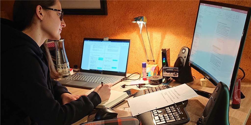 Homeschooling und Corona: Mutter und Tochter erzählen aus ihrem Schulalltag Lena Mreyen hat gute Voraussetzungen fürs Homeschooling. Das geht nicht allen ihren Klassenkameraden so.