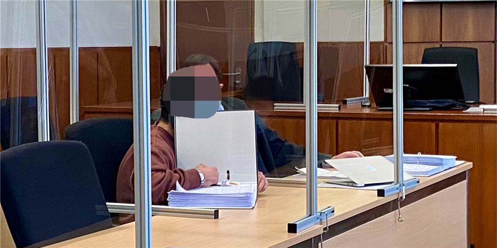 Brutaler Raubüberfall nach Online-Date: Angeklagter streitet alles ab Brutaler Raubüberfall nach Online-Date: Angeklagter streitet alles ab