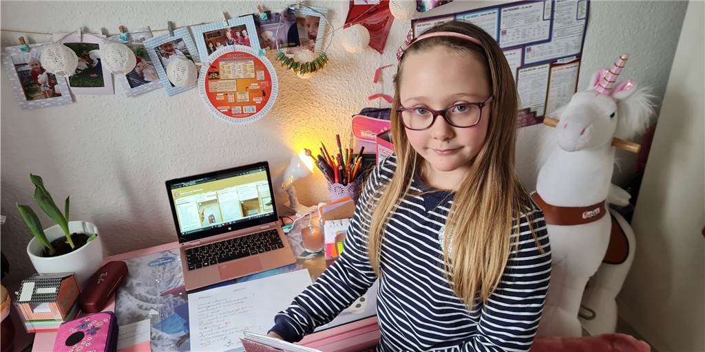 Streit um Joleens (8) Schulbesuch erreicht nächste Stufe Joleen packt schon mal den Tornister. Noch ist Homeschooling angesagt, aber ab kommender Woche geht sie nach langer Zeit wieder in die Waldschule.