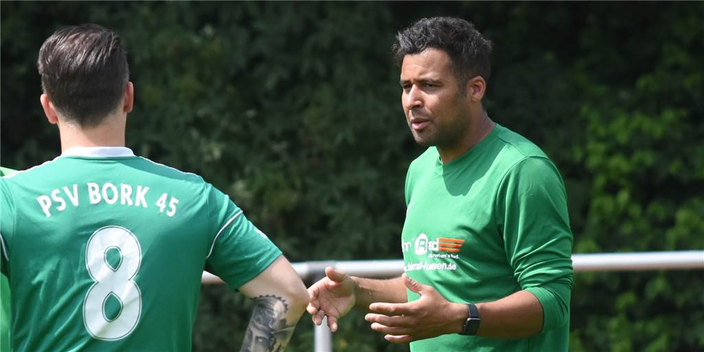 Spitzenteam mit miserablem Torverhältnis: Trainer des PSV Bork weiß, woran es liegt Trainer Sanmi Ojo wollte sich bislang auf keinen Stammtorhüter festlegen.