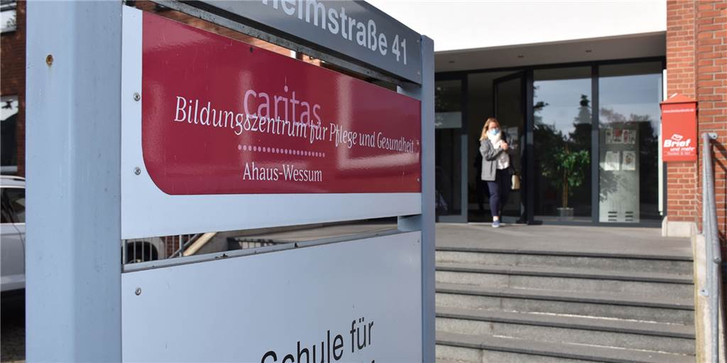 Caritas-Bildungszentrum in Wessum erhält 744.600 Euro vom Land Seit 1981 werden an der Wesheimstraße Pflegefachkräfte ausgebildet. Mit Fördermitteln des Landes soll das Gebäude des Caritas-Bildungszentrums jetzt modernisiert werden.