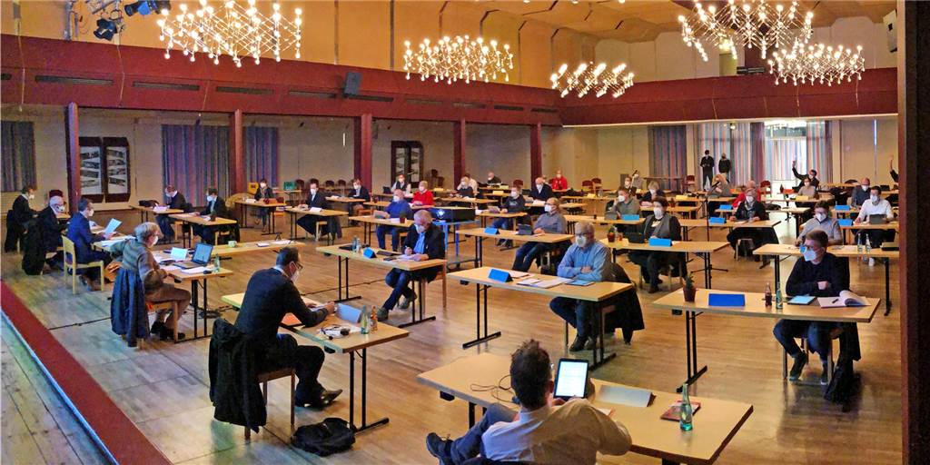 Stadtlohner Ratsfraktionen bekommen mehr Geld für ihre politische Arbeit Zurzeit finden die Ratssitzungen wegen der Corona-Pandemie in der Stadthalle statt. Für ihre politische Arbeit erhalten die Fraktionen künftig mehr Geld.