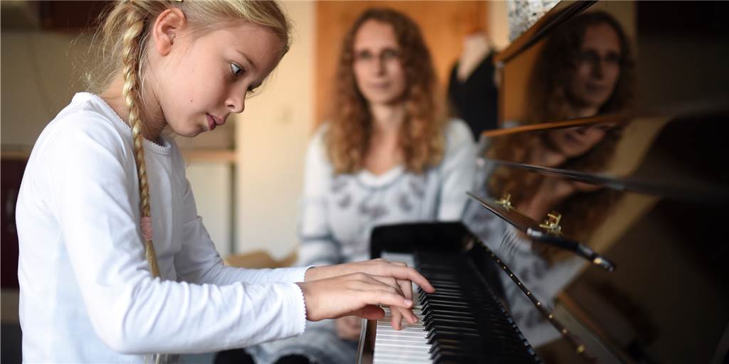 Grundschüler dürfen seit Anfang dieser Woche auch an Musikschulen wieder in den Präsenzunterricht – allerdings nur einzeln.