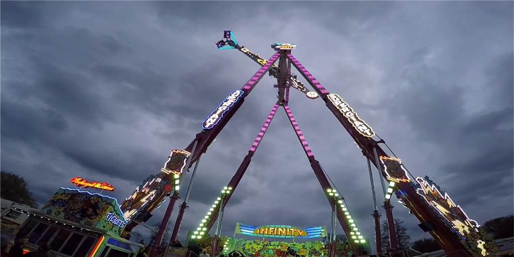 Karussells für Sim-Jü stehen fest: Kommt Infinity im dritten Anlauf nach Werne? Das Fahrgeschäft Infinity der Firma Hoefnagels sollte eigentlich bereits 2019 und 2020 zur Sim-Jü-Kirmes nach Werne kommen. Klappt es nun im dritten Anlauf? Die ersten Karussells für Sim-Jü 2021 stehen fest.
