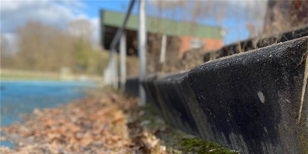Nach Lockerungen: Erster Lüner Fußballverein bereitet Sportanlage für Öffnung vor Die letzten Monate haben auf den Sportanlagen der Stadt deutliche Spuren hinterlassen.