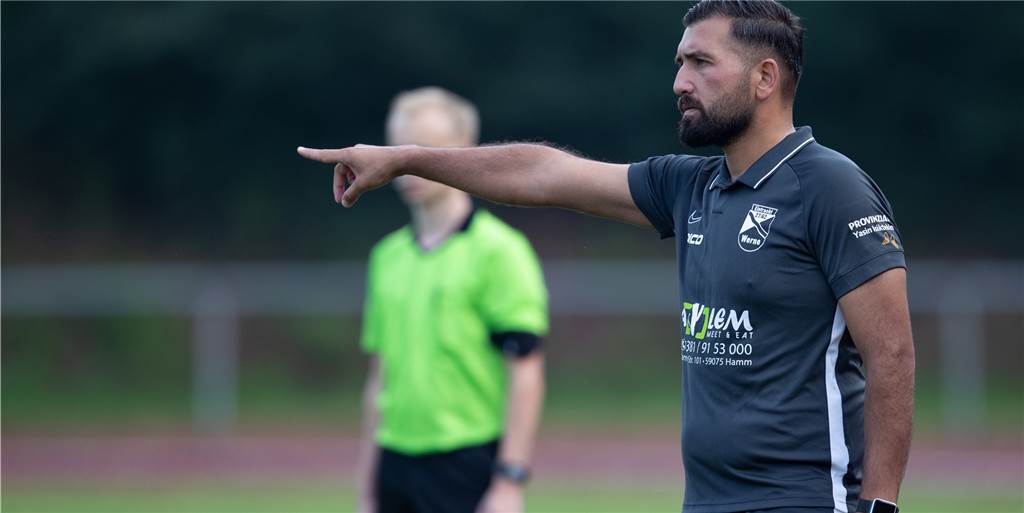 Eintracht Werne verstärkt sich mit Spielern der direkten Konkurrenz - auch vom SV Stockum Eintracht Werne verstärkt sich mit Spielern der direkten Konkurrenz - auch vom SV Stockum