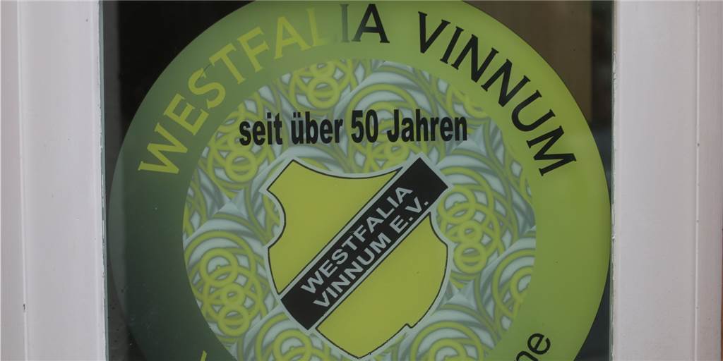 Noch nicht genug: Helmut Stolzenhoff (42) hängt bei Westfalia Vinnum noch ein Jahr dran Westfalia Vinnum kann auch weiter auf ein Vereins-Urgestein bauen.