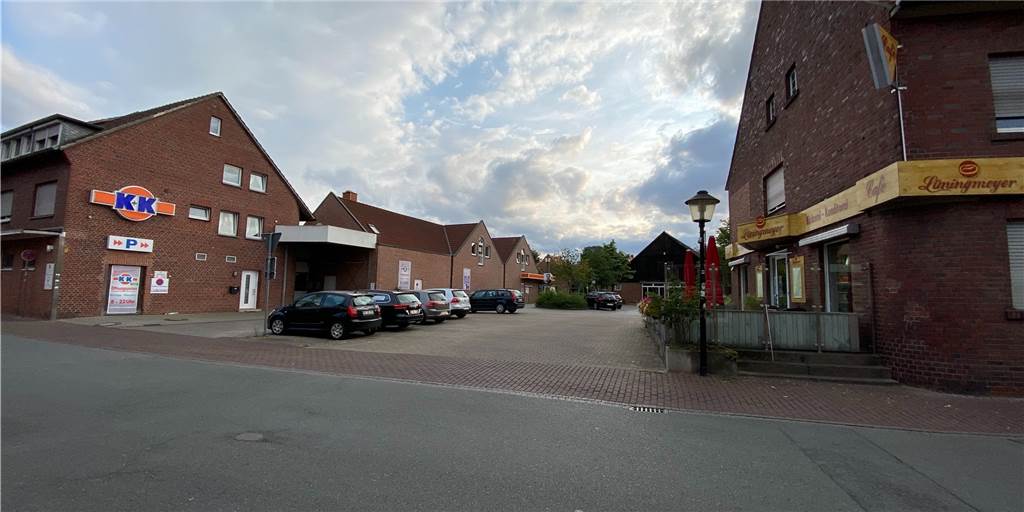 Nach vielen Einwänden: Politik gibt grünes Licht für Hit und Aldi in Ascheberg Der neue Ortskern am Eschenplatz in Ascheberg wird mit einem Hit-Supermarkt, einem größeren Aldi und dem Drogeriemarkt Rossmann, der in den K+K-Markt zieht, entstehen. Nun gab es trotz vieler Einwände von Anwohnern grünes Licht für die Baupläne.