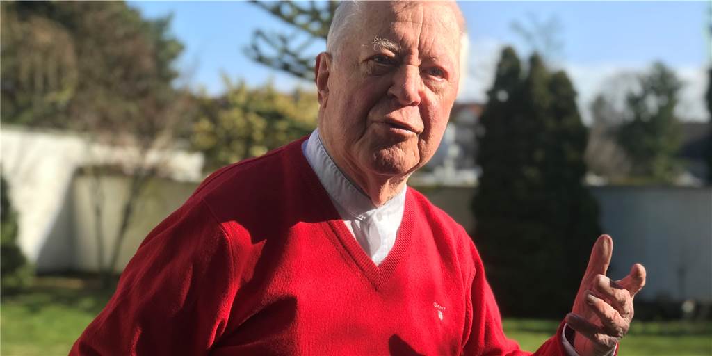 Ein Castrop-Rauxeler Arzt und eine besondere Massen-Impfung vor 50 Jahren Hans Stang, seit 1993 im Ruhestand befindlicher Arzt aus Habinghorst: Er impfte in den 70er-Jahren in einer Stunde eine ganze Kraftwerks-Belegschaft durch.