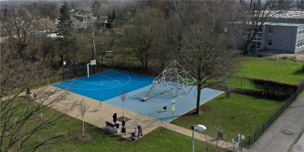 Stadt will beliebtes Streetball-Feld zurückbauen - Politik protestiert Der Spielplatz "Auf dem Kelm" ist beliebt - offenbar zu beliebt: Die Stadt Lünen will wegen Beschwerden über Lärmbelästigung die Streetballanlage zurückbauen.