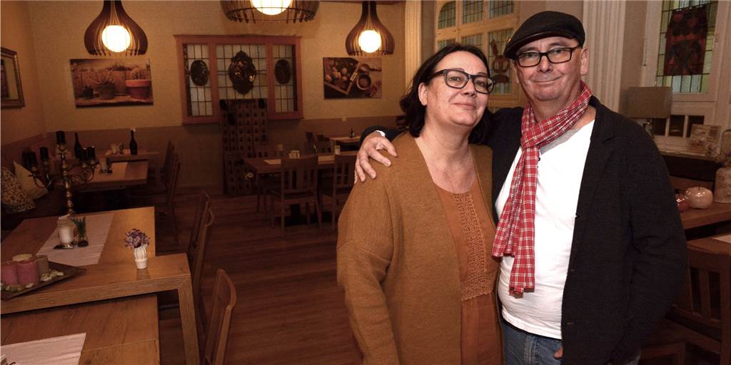 „Hoffe auf vollen Biergarten“: Werner Gastronomen zu neuen Coronaregeln Fast ein Jahr lang kämpfen Bettina Schriever und Horst Nußbaum vom Stadthotel im Kolpinghaus bereits mit den Auswirkungen der Corona-Krise.