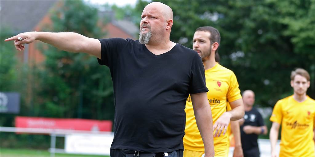 Löwen-Trainer bleibt - auch wenn der Nachfolger schon feststeht Löwen-Trainer bleibt - auch wenn der Nachfolger schon feststeht