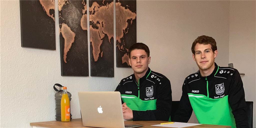 Corona-Pilotprojekt: Bossendorfer starten in das Abenteuer Trainer-Ausbildung Nico Martinez (l.) und Benedict Kuss haben im Mai 2020 die A-Jugend des SV Bossendorf übernommen, nun machen sie ihren ersten Trainer-Schein.