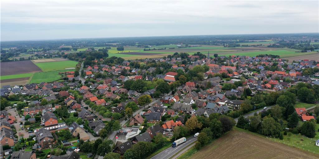 Kreisweites WLAN-Netz geplant: Raesfeld auf dem Weg zur „Smart City“ Wie kann Mobilität mit digitaler Hilfe in Orten wie Raesfeld-Erle neu gedacht werden? Diese Frage soll im Mittelpunkt der Smart-City-Prozesses stehen - wenn der Bund dem Kreis Borken und seinen Kommunen den Zuschlag für die Teilnahme am Förderprogramm gibt.