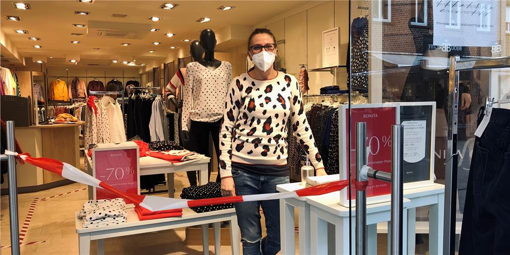 Erster Tag mit „Click & Meet“: So lief das Shopping in Ahaus Sandra Brandt ist Filialleiterin bei Bonita in Ahaus. Sie ist aktiv auf ihre Stammkunden zugegangen und hat dadurch fast alle Shopping-Termine am Montag vergeben.