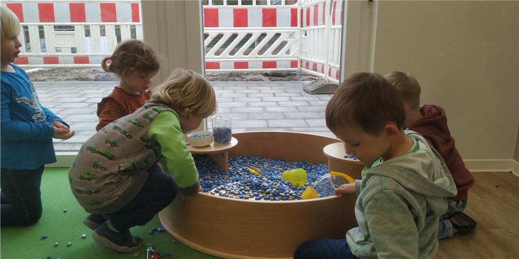 Neue Kita geht endlich an den Start - Kinder ziehen nach und nach ein Die neue evangelische Kita an der Horsthofstraße in Kirchhellen ist gestartet.