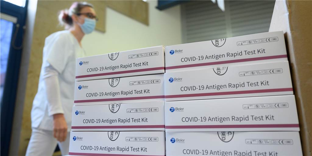 Kostenlose Schnelltests für Dortmunder – Stadt hat eine Lösung gefunden Private Testzentren müssen sich selbst um das Schnelltest-Material kümmern.