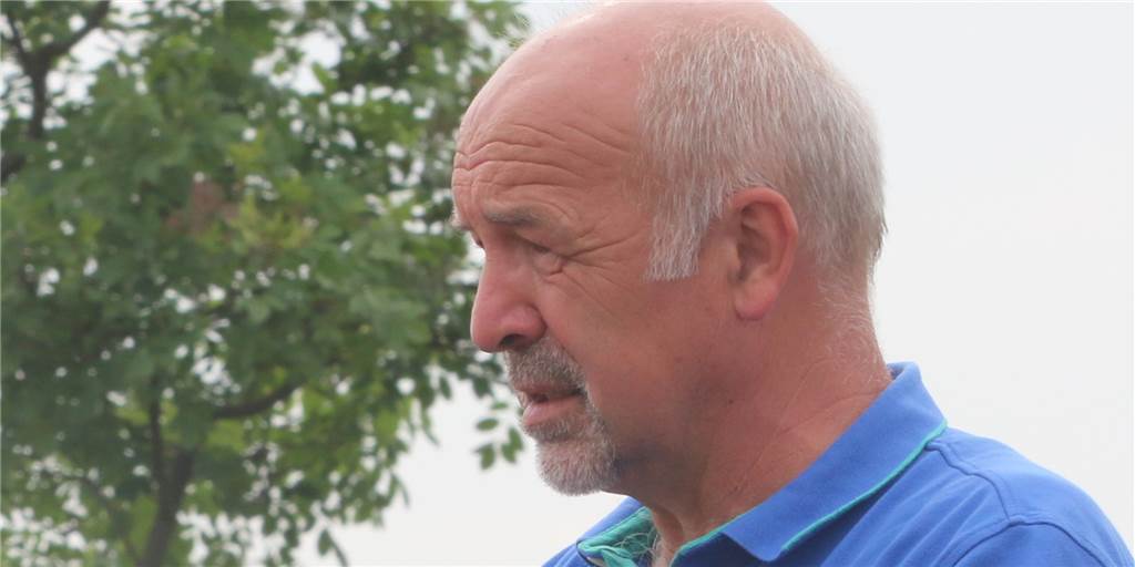Athleten leiden trotz Corona-Lockerungen: „Ein reines Experimentieren, es profitiert keiner!“ Franz Josef Sträter ist Trainer bei den Hammerwerfern des SuS Olfen und seit Anfang März wieder auf der Sportanlage unterwegs.