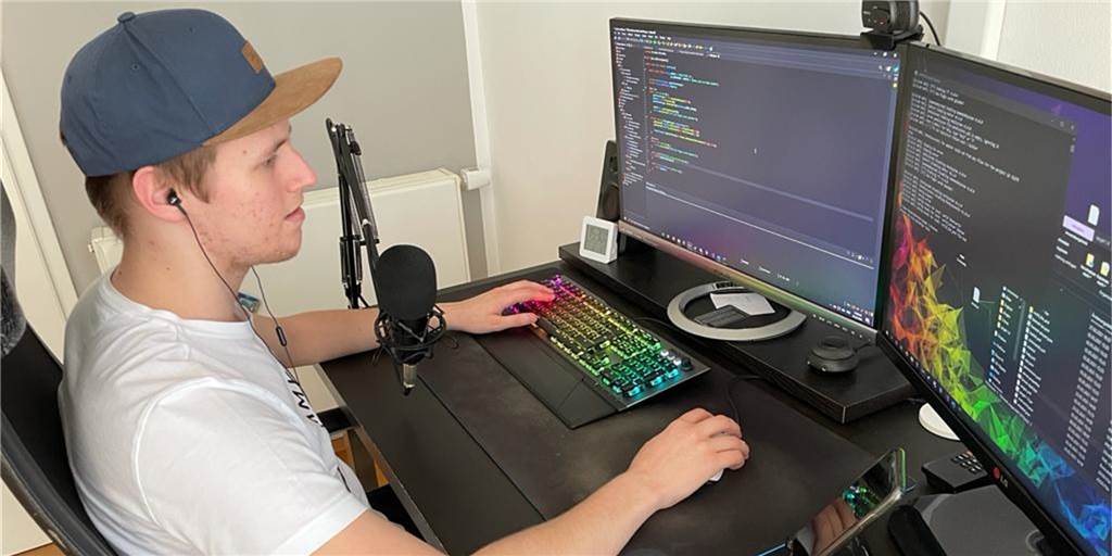 Abiturient in Corona-Krise: „Selbst beibringen war angesagt“ Simon Lembcke (18) muss sich im Homeschooling auf seine anstehenden Abschlussklausuren vorbereiten.