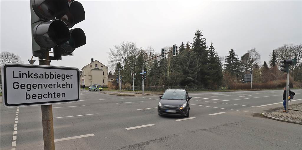 Folge der Corona-Krise: So wenig Verkehrsunfälle wie seit fünf Jahren nicht mehr Wenn die Straßen leer sind, dann ist auch die Unfallgefahr geringer: 2020 waren durch den Lockdown deutlich weniger Autos als sonst auf den Straßen im Kreisgebiet unterwegs, wie hier auf der B1 in Unna.