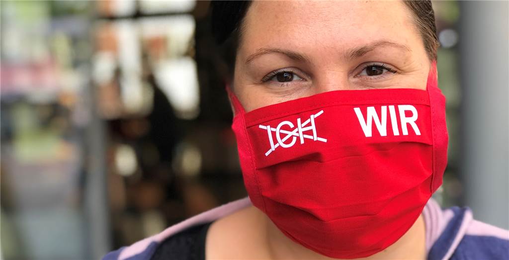 Corona-Phasen: Ungläubigkeit, Angst, Erleichterung, Schrecken, Hoffnung Seit Ende April 2020 müssen wir in Geschäften Maske tragen. Das Maskengesicht wurde zum Alltagsbild der Corona-Krise in Castrop-Rauxel.