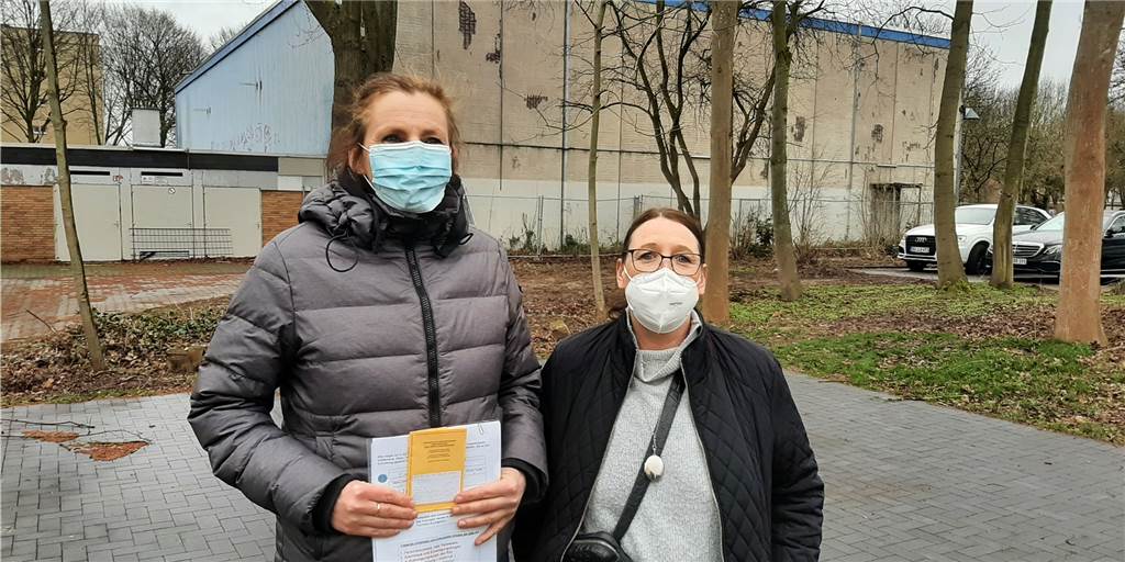 Impfstart für Lehrer und Erzieher: „Impfung bedeutet einfach mehr Sicherheit“ Simone Rauch und und Klaudia Grenda bekommen als Erzieherinnen an diesem Freitag (12.3.) am Impfzentrum in Brackel ihre erste Corona-Impfung.