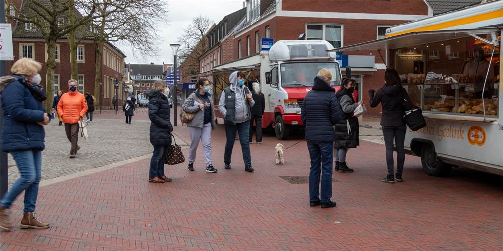 Abendmarkt und Stadtfest: Stadtlohns Innenstadt soll lebendiger werden Der Wochenmarkt am Donnerstag ist bei Händlern und Kunden beliebt. Jetzt soll ein Konzept für einen zusätzlichen Abendmarkt erarbeitet werden.