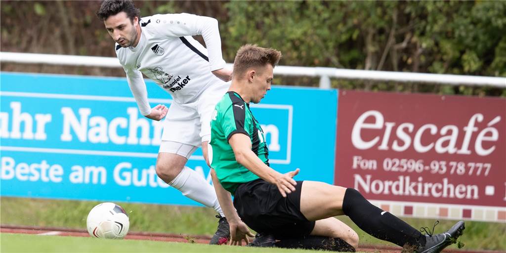 FC Nordkirchen könnte den nächsten Spieler verlieren – diesmal aber nicht an die Konkurrenz Fernando Manfredi (l.) verlässt den FC Nordkirchen nach der Saison. Einer seiner Teamkollegen könnte dem FCN ebenfalls fehlen.