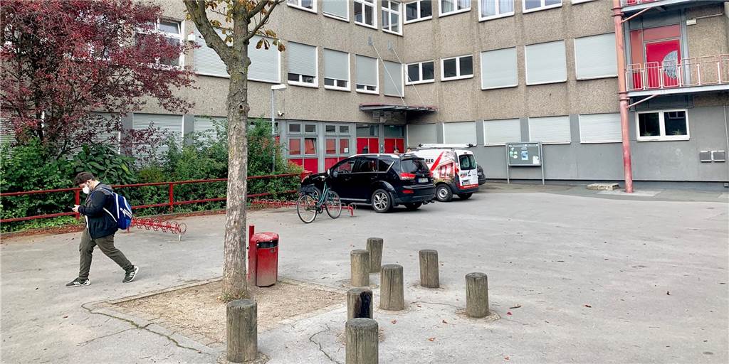 Schließen die Schulen noch vor den Osterferien?