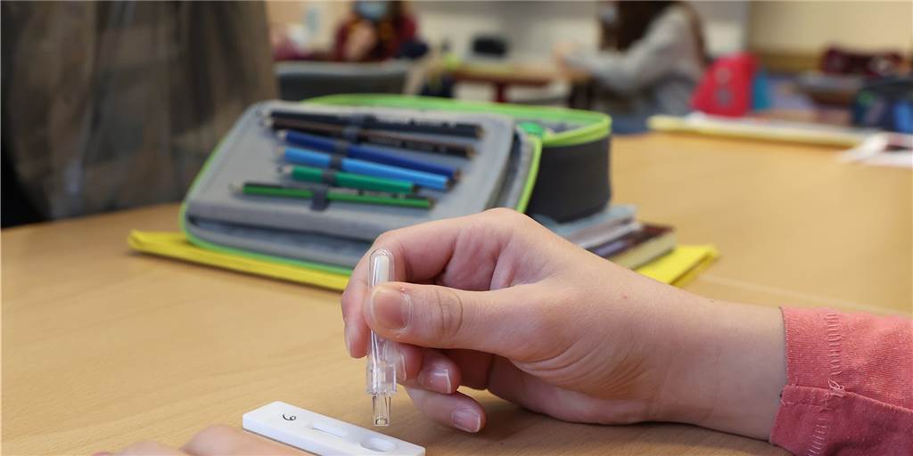 Selbsttests für Schüler in Dorsten: Mit Test-Taskforce und ganz viel Ruhe Selbsttests für Schüler in Dorsten: Mit Test-Taskforce und ganz viel Ruhe