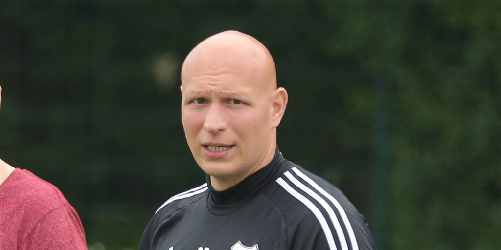 Warum spielt der torgefährlichste Spieler von Westfalia Vinnum nicht in der Ersten? Patrick Roser, Sportlicher Leiter bei Westfalia Vinnum, holte im Winter frische Kräfte.