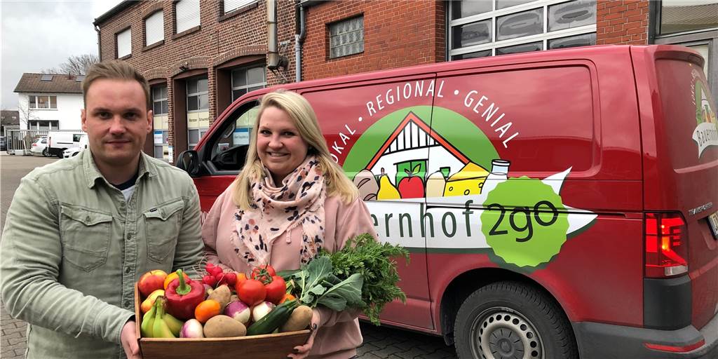 Regionale Produkte bis zur Haustür: Lieferservice wächst in Corona-Krise Marcel Schmeißer und Sonja Talke haben sich Bauernhof2go selbstständig gemacht. Sie liefern regionale Produkte an die Haustür.