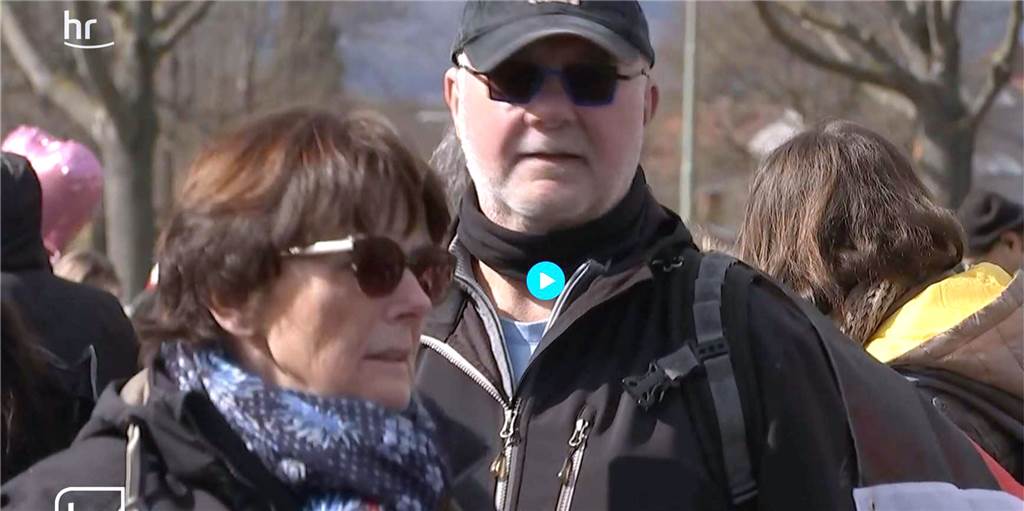 AfD-Mann bei Querdenker-Demo in Kassel – Ehepaar zieht nach eigenen Angaben durch die Republik