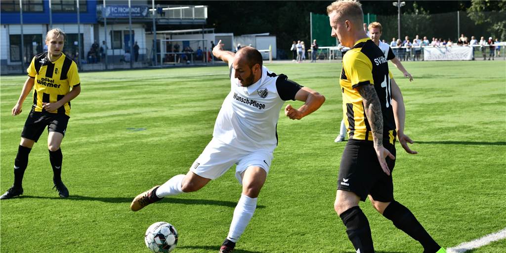 Einst Profi-Fußballer, dann Sportinvalide und jetzt in der Bezirksliga gelandet Einst Profi-Fußballer, dann Sportinvalide und jetzt in der Bezirksliga gelandet