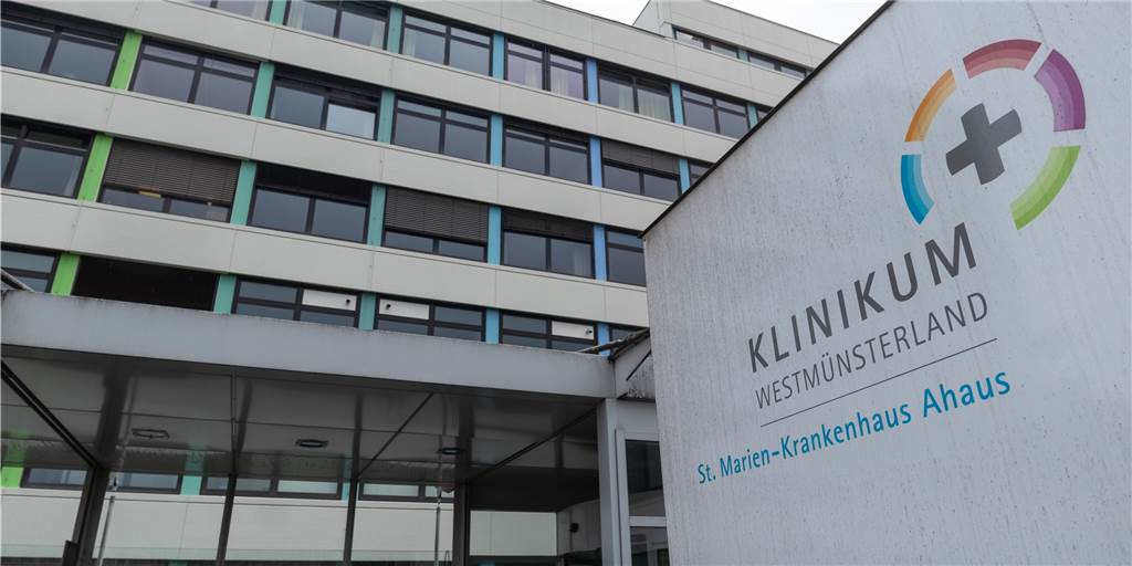 Besucherregelung in drei Krankenhäusern wird ab Donnerstag verschärft Die Besucherregelung in den Krankenhäusern in Ahaus, Stadtlohn und Vreden wird ab Donnerstag, 25. März, deutlich verschärft. Ein generelles Besuchsverbot wird allerdings nicht ausgesprochen.