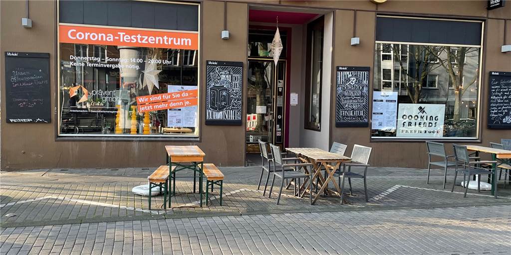 Café im Kaiserviertel ist jetzt ein Corona-Testzentrum Im Kaiserviertel gibt es ein neues Corona-Testzentrum - in einem Restaurant.