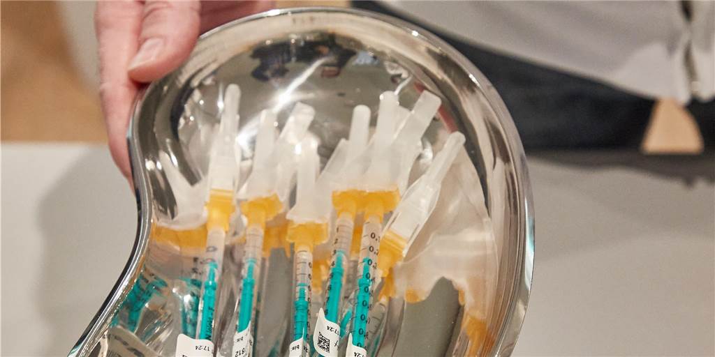 Coronavirus: Personen mit Vorerkrankung sind ab sofort impfberechtigt Der verfügbare Impfstoff soll so schnell wie möglich verimpft werden.