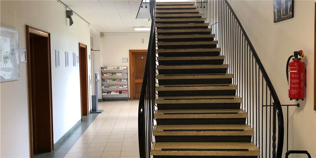 Rathaus platzt aus allen Nähten – Legden muss Millionen investieren Irgendwie weht noch der Hauch der 50er-Jahre durch den Flur des Legdener Rathauses.