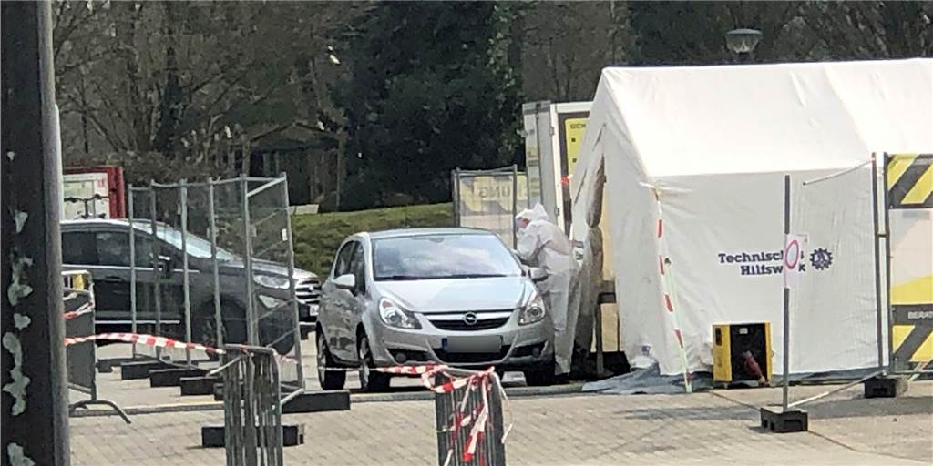 Erste Bilanz Schnelltestzentrum Werne: 10 mussten sofort in Quarantäne In dem Corona-Schnelltestzentrum auf dem Parkplatz Am Hagen gab es bereits mehr als 1500 Tests, darunter auch einige positiv. Der „Drive In“ ist seit Montag (22. März) geöffnet.