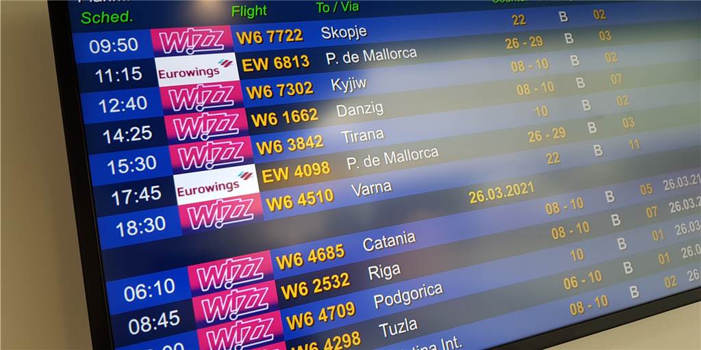 Erster Mallorca-Flug seit fünf Monaten: So war‘s am Flughafen Dortmund Zwei Flüge gingen am Donnerstag nach Palma de Mallorca. Fotos von Urlaubern am Check-In erlaubte der Dortmunder Flughafen aber nicht.
