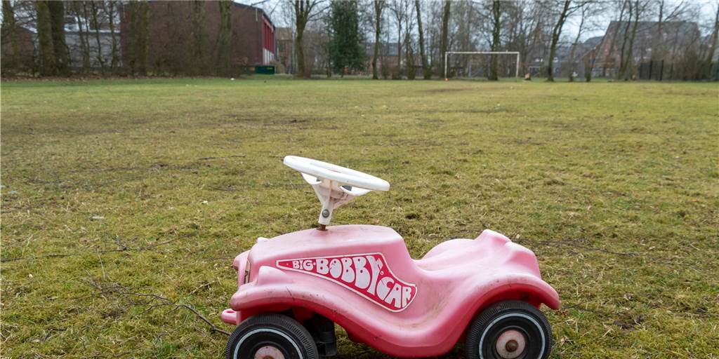 Ortsmitte oder Randlage? Große Diskussion um großen Oedinger Spielplatz Auf dieser 5000 Quadratmeter großen Fläche neben der von-Galen-Schule bis hin zur Kreuzung Lindenstraße/Grüner Weg soll der Spielplatz angelegt werden – aber in einer Größe von 2500 Quadratmetern. Das empfiehlt der Bauausschuss.