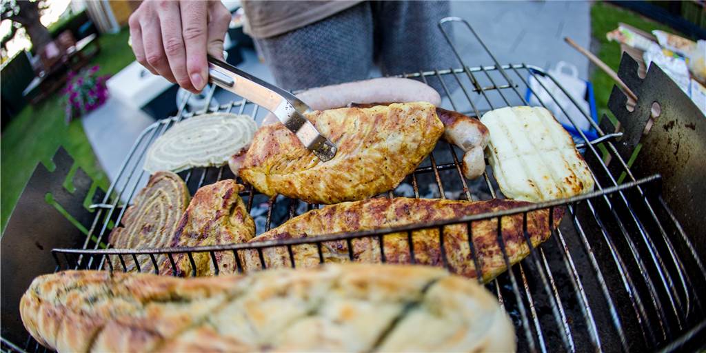Germania-Spieler entschließt sich bei einem Grill-Abend für Wechsel - auch sein Bruder geht Germania-Spieler entschließt sich bei einem Grill-Abend für Wechsel - auch sein Bruder geht