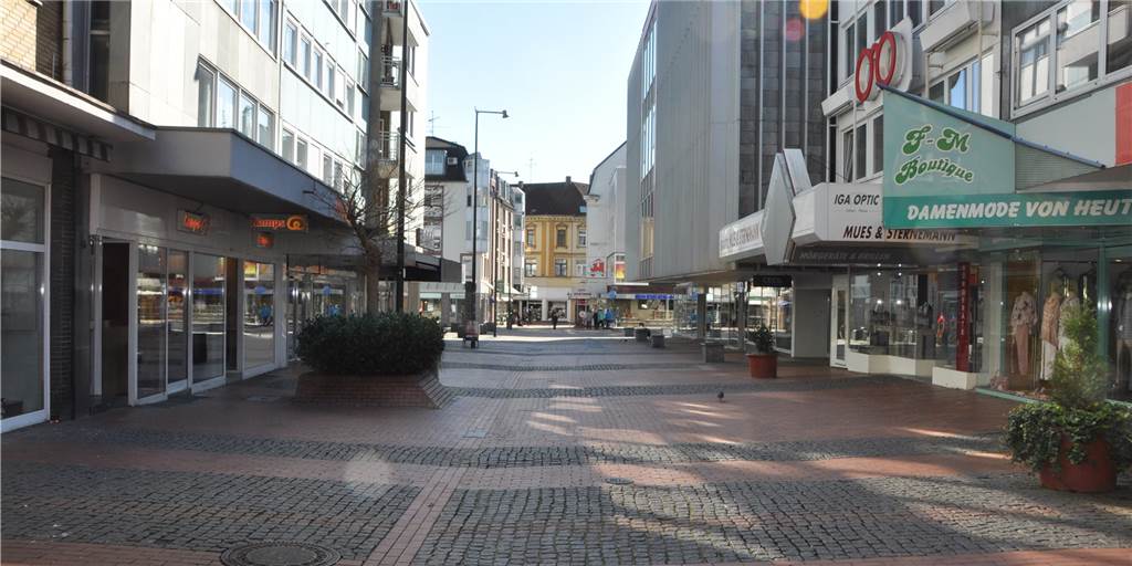 Corona-Notbremse gilt nicht für alle: Das sind die Folgen für Castrop-Rauxel Ob und wann die Läden in der Castroper Altstadt wieder schließen müssen, steht immer noch nicht endgültig fest.