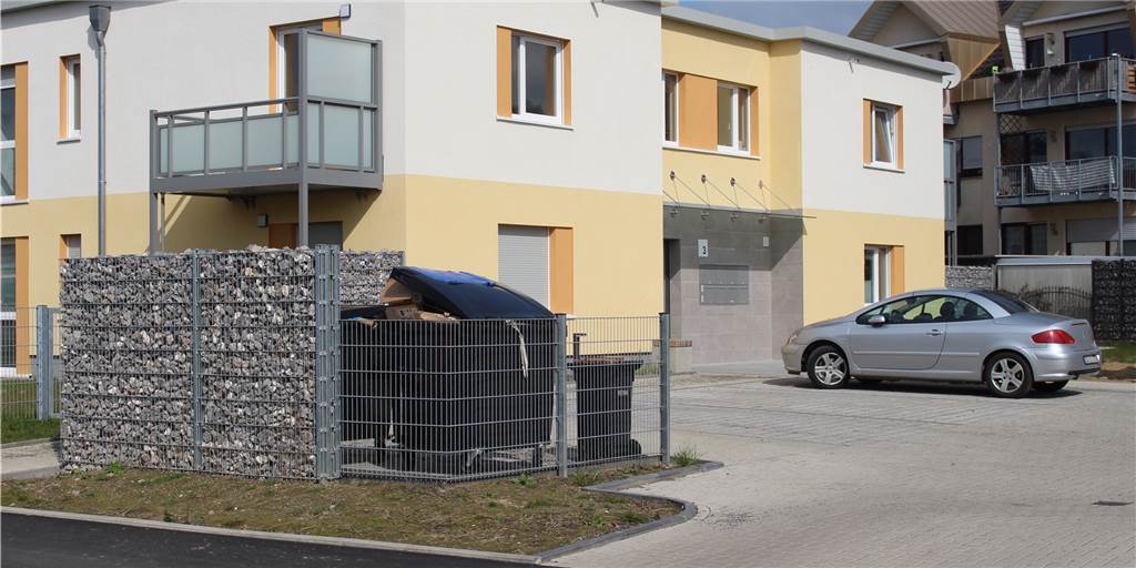 Neubaugebiet: Nach 20 Jahren sind die ersten Mieter eingezogen An der Fuchteystraße sind drei Häuser mit jeweils acht Wohnungen entstanden. Die ersten Mieter sind eingezogen.