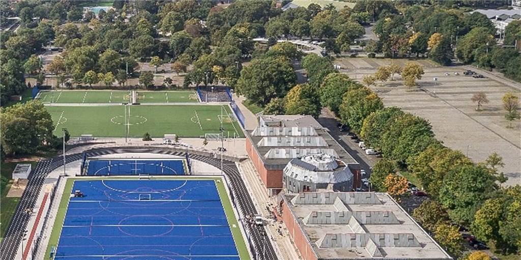 Die ersten Klubs sagen aufgrund der Verordnung der Stadt Dortmund das Fußball-Training ab Die ersten Klubs sagen aufgrund der Verordnung der Stadt Dortmund das Fußball-Training ab